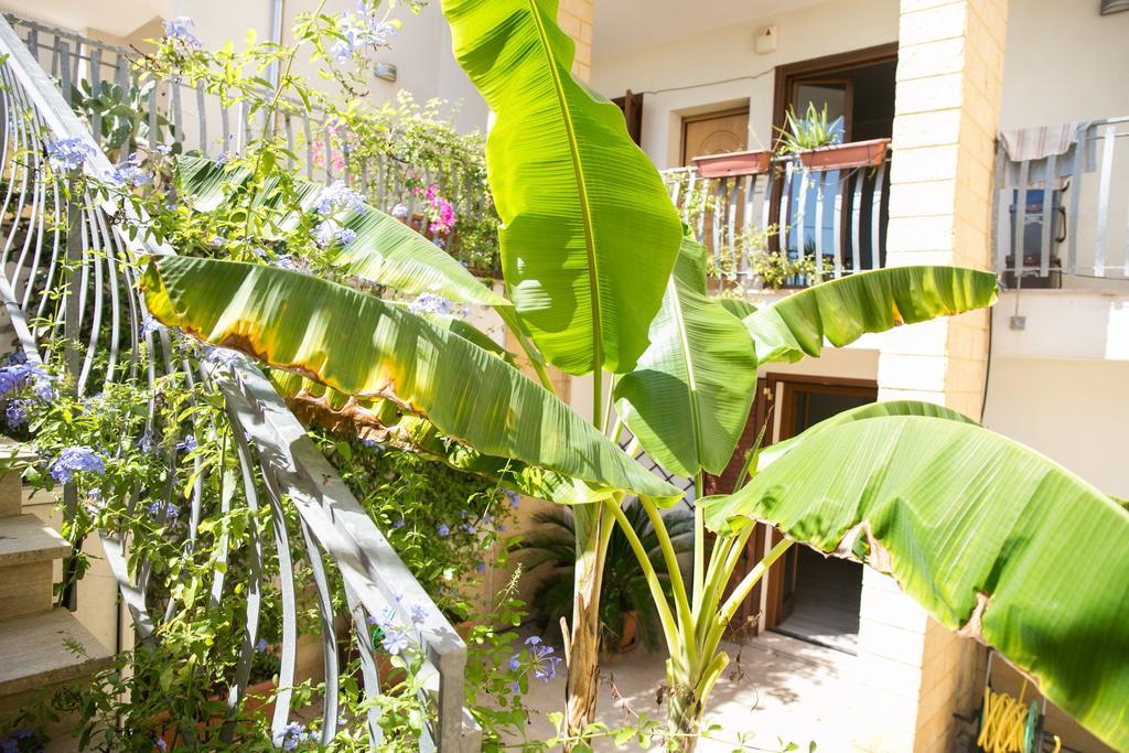 Apartment Simone เลชเช ภายนอก รูปภาพ
